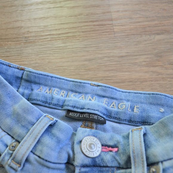 American Eagle Curvy Hi-rise Light Wash Rainbow Pride Shorts Size 00 - Picture 5 of 7